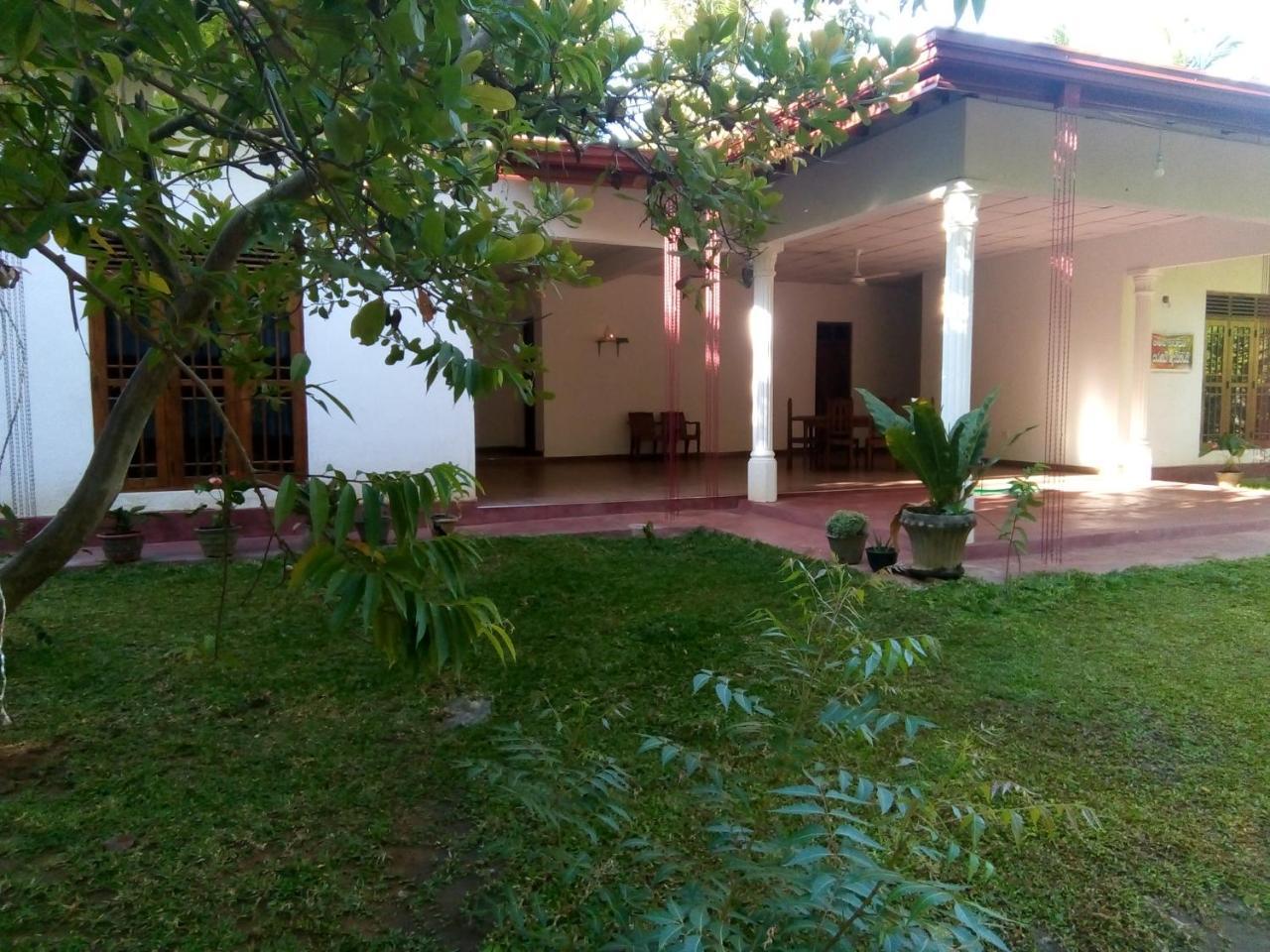 פולונרואה Siyapath Holiday Resort מראה חיצוני תמונה